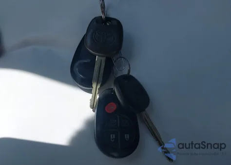 2012 Toyota Highlander Se V6 z USA, uszkodzony, nr VIN 5TDBK3EH0CS170069